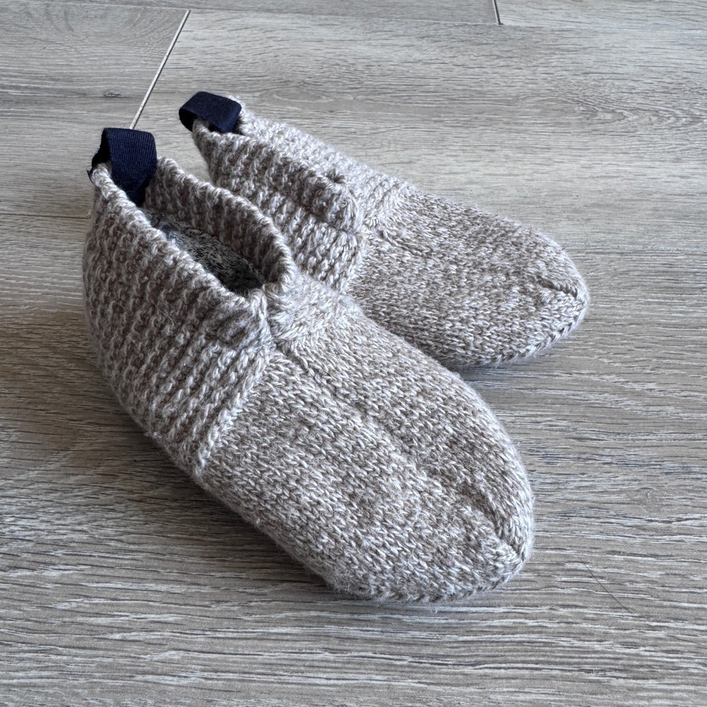 Bombas Toddler Gripper Slippers Oatmeal Beige Knit Size T 5-7 Kids House Shoes